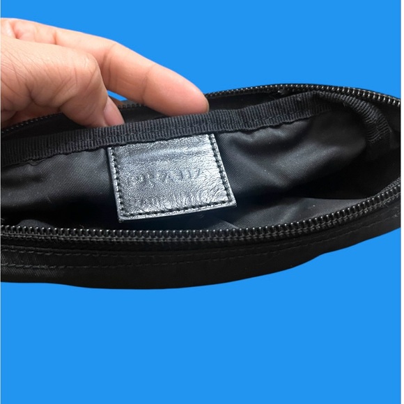 PRADA cosmetic pouch - Picture 4 of 5